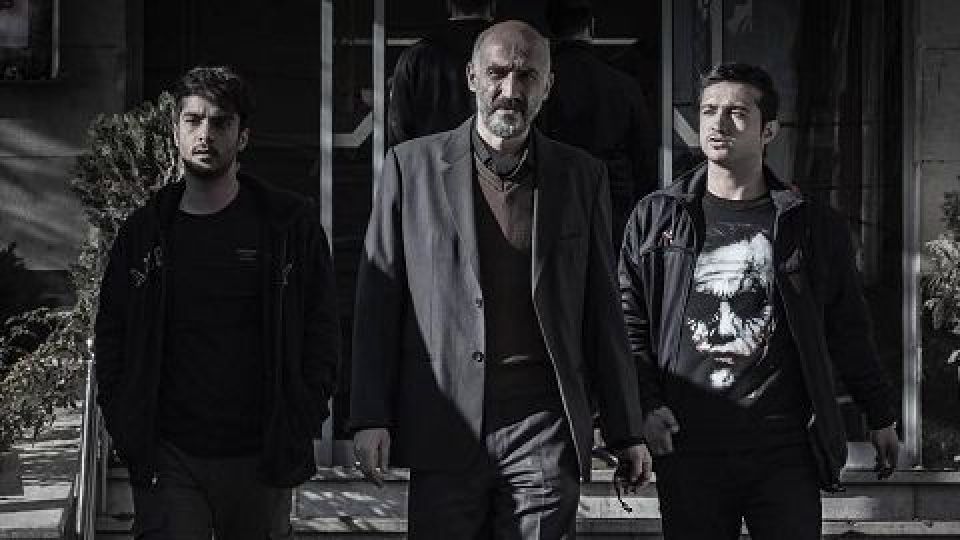 همزمان با راهیابی به جشنواره فجر جدیدترین تصویر از لاتاری منتشر شد + عکس همزمان با راهیابی به جشنواره فجر جدیدترین تصویر از لاتاری منتشر شد + عکس