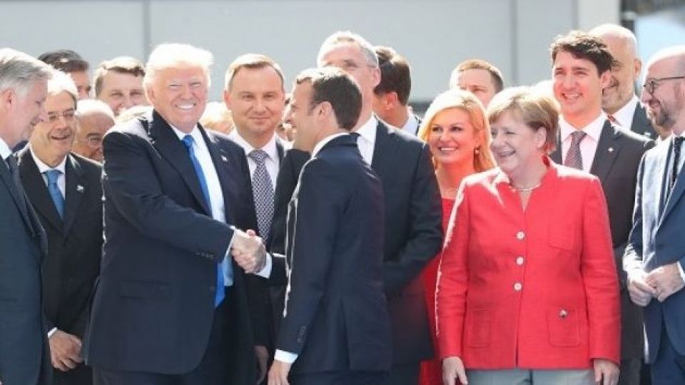 معامله جدید اروپاییها با دونالد ترامپ برای تغییر توافق هسته ای/ 3 محور اصلاح برجام معامله جدید اروپاییها با دونالد ترامپ برای تغییر توافق هسته ای/ 3 محور اصلاح برجام