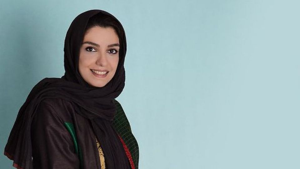 الیکا عبدالرزاقی: با مشکلاتم جوک میسازم و به آن میخندم! الیکا عبدالرزاقی: با مشکلاتم جوک میسازم و به آن میخندم!