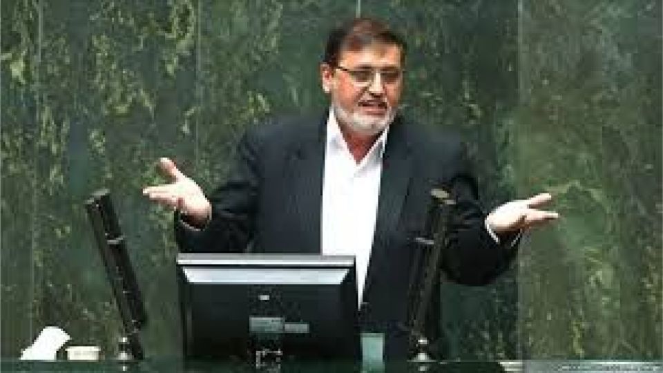 لابی دولت با هیئت رئیسه مجلس در لغو جلسه بررسی گرانی خودرو بی تاثیر نبود لابی دولت با هیئت رئیسه مجلس در لغو جلسه بررسی گرانی خودرو بی تاثیر نبود