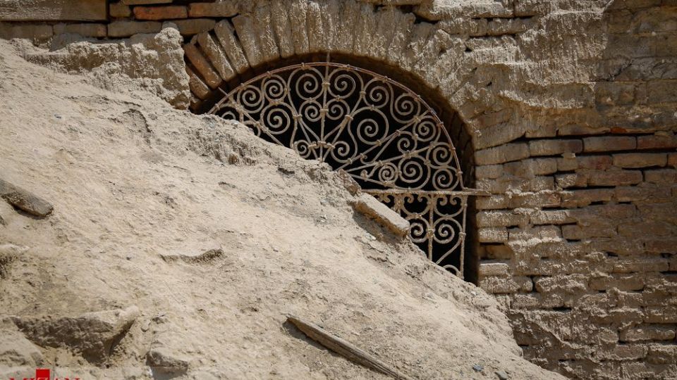 یادگار مخروبه قاجاریه در بازار تهران یادگار مخروبه قاجاریه در بازار تهران