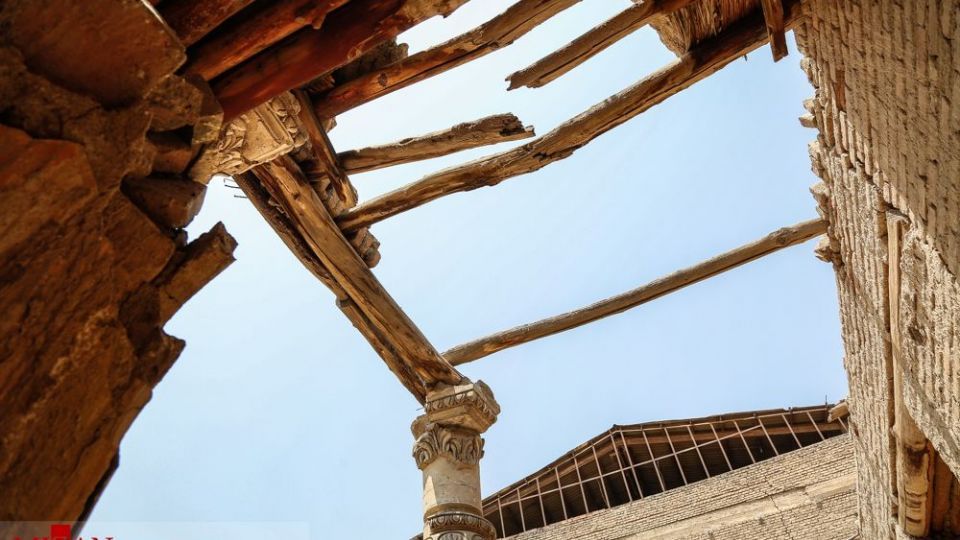 یادگار مخروبه قاجاریه در بازار تهران یادگار مخروبه قاجاریه در بازار تهران