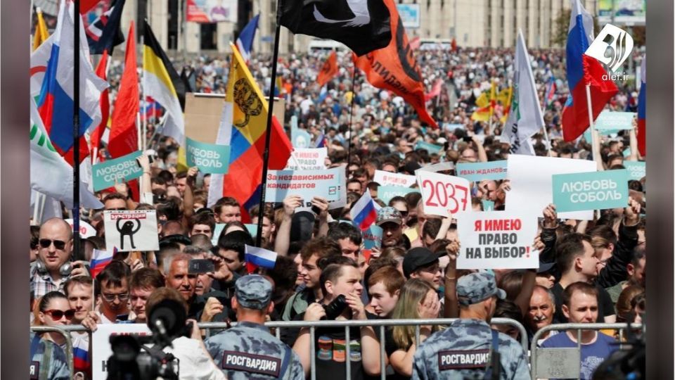 تظاهرات گسترده مخالفان پوتین در مسکو تظاهرات گسترده مخالفان پوتین در مسکو