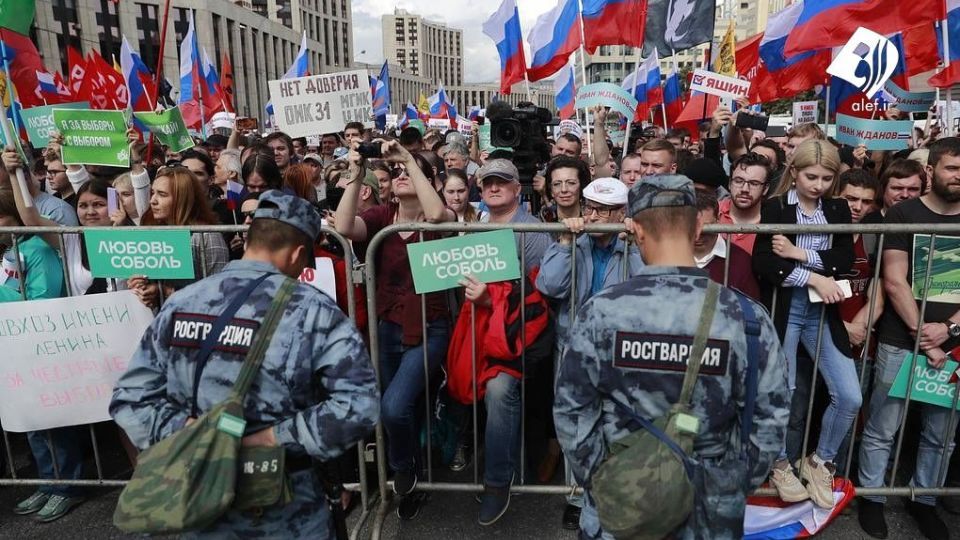 تظاهرات گسترده مخالفان پوتین در مسکو تظاهرات گسترده مخالفان پوتین در مسکو