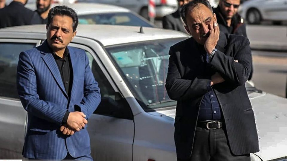 حضور مردم کرمان در «بیت الزهراء(س)» حضور مردم کرمان در «بیت الزهراء(س)»