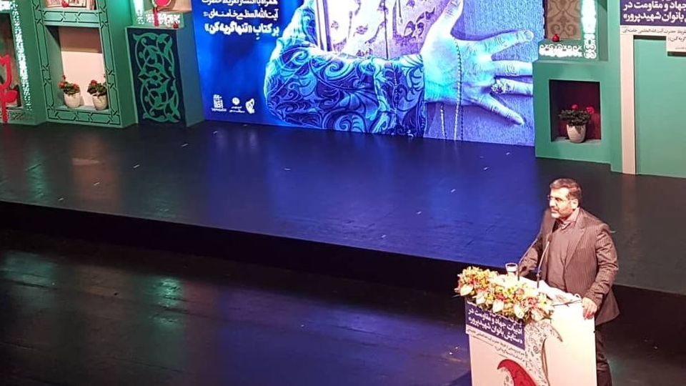 وزیر فرهنگ تاکید کرد: نباید مرزهای ایمانی مردم جابجا شود