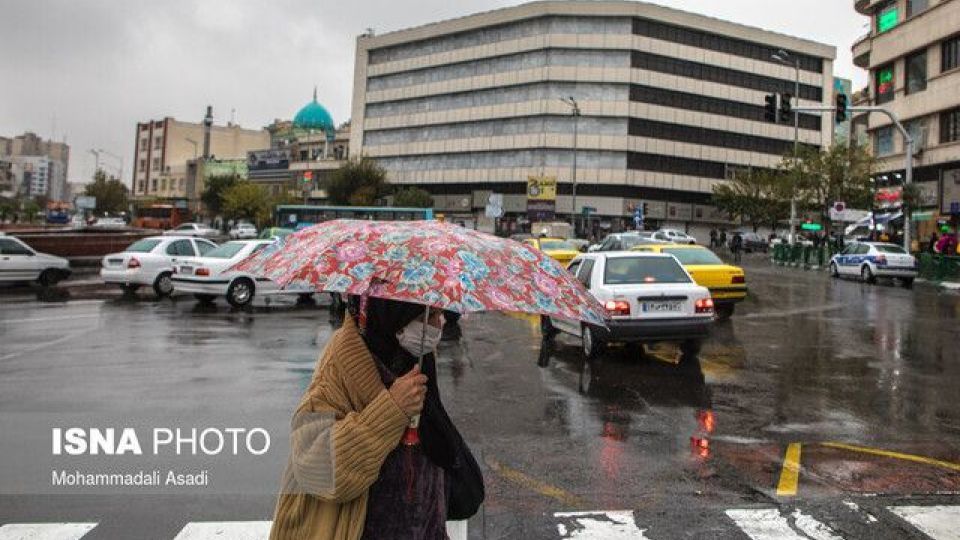 ادامه بارش‌های پراکنده در برخی نقاط تا فردا / سه‌شنبه آسمان کشور آفتابی است