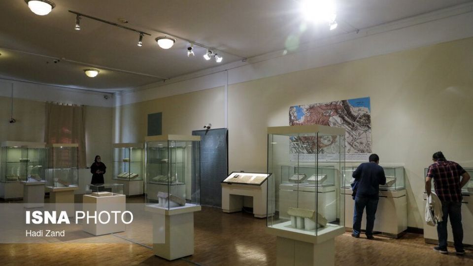 تحفههای از فرنگ برگشته تحفههای از فرنگ برگشته