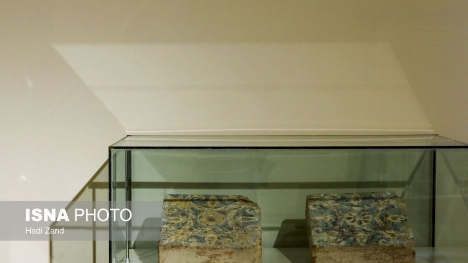 تحفههای از فرنگ برگشته تحفههای از فرنگ برگشته