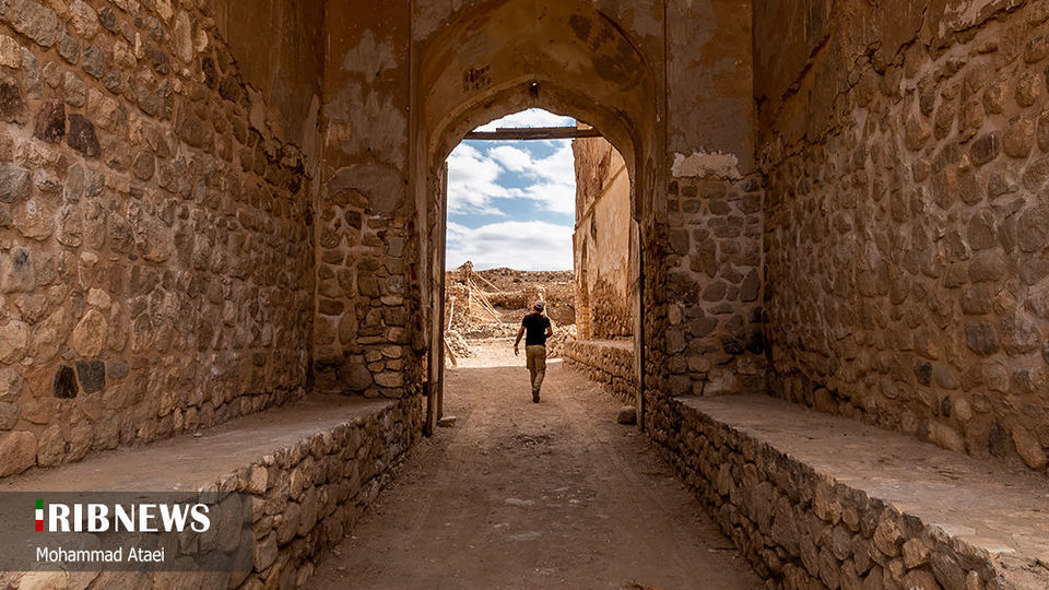 کاروانسرای سنگی آهوان، بنای تاریخی در سمنان کاروانسرای سنگی آهوان، بنای تاریخی در سمنان
