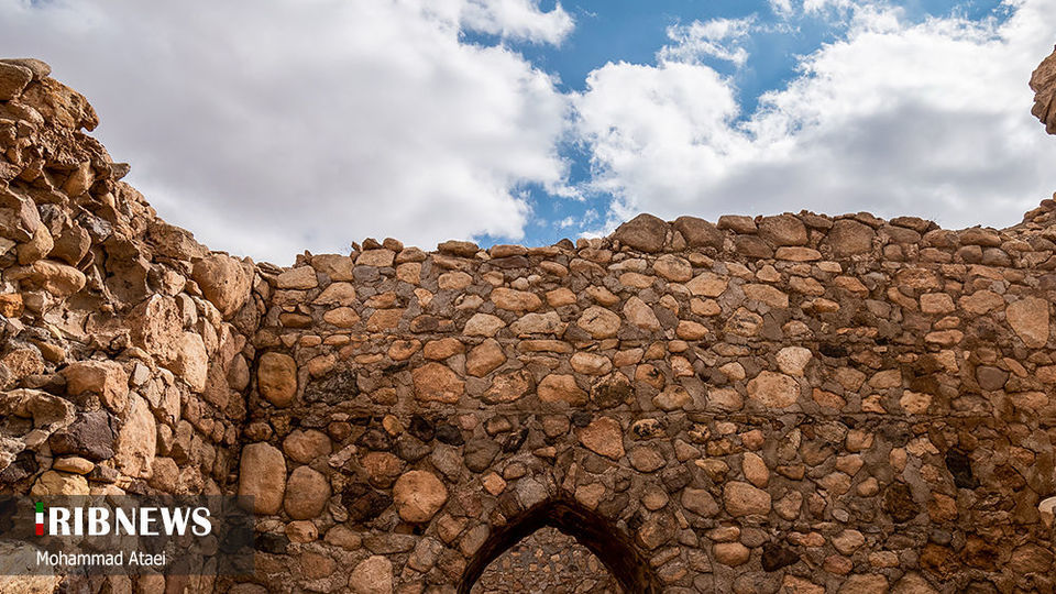 کاروانسرای سنگی آهوان، بنای تاریخی در سمنان کاروانسرای سنگی آهوان، بنای تاریخی در سمنان