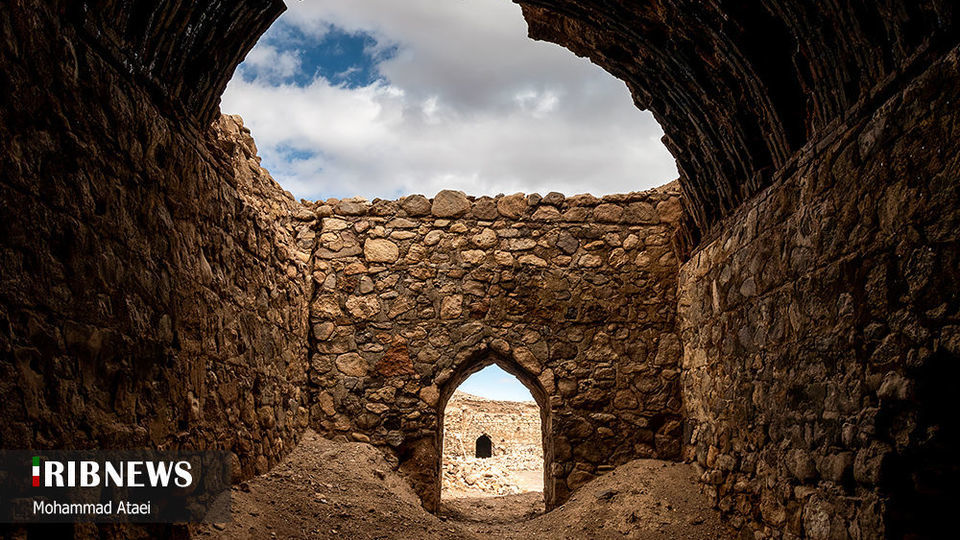 کاروانسرای سنگی آهوان، بنای تاریخی در سمنان کاروانسرای سنگی آهوان، بنای تاریخی در سمنان