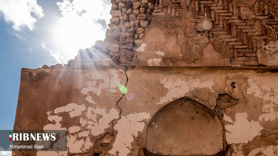 کاروانسرای سنگی آهوان، بنای تاریخی در سمنان کاروانسرای سنگی آهوان، بنای تاریخی در سمنان