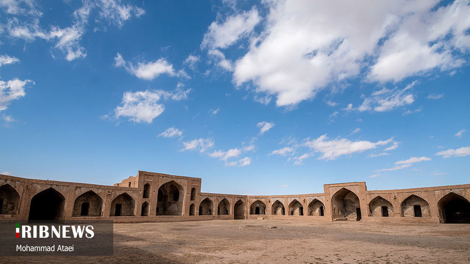 کاروانسرای سنگی آهوان، بنای تاریخی در سمنان کاروانسرای سنگی آهوان، بنای تاریخی در سمنان