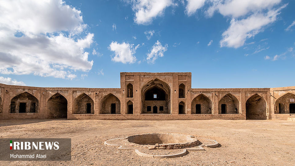 کاروانسرای سنگی آهوان، بنای تاریخی در سمنان کاروانسرای سنگی آهوان، بنای تاریخی در سمنان