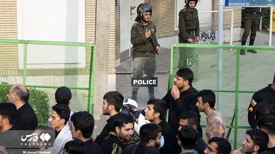 تجمع دانشجویان در پی محکومیت هتک حرمت قرآن کریم تجمع دانشجویان در پی محکومیت هتک حرمت قرآن کریم