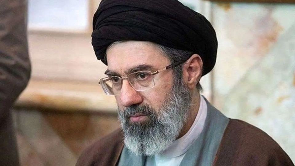 سیاست رسانه های غربی درباره فرزند رهبرانقلاب "سید مجتبی خامنه ای" چیست؟