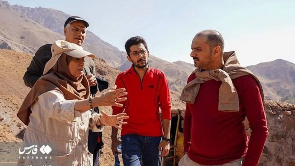 بازدید نماینده یونسکو از قلعه الموت بازدید نماینده یونسکو از قلعه الموت