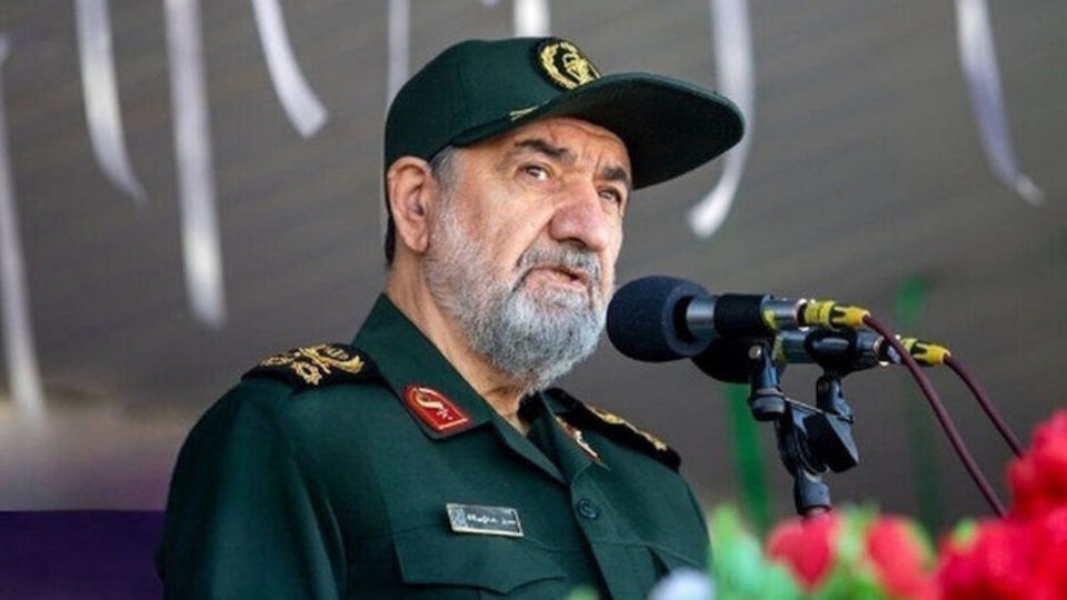 محسن رضایی: پاسخ هر شلیک و تجاوزی، رگبار موشک و پهپاد است محسن رضایی: پاسخ هر شلیک و تجاوزی، رگبار موشک و پهپاد است