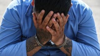 واکنش مجری تلویزیونی به یک مصاحبه جنجالی در فضای مجازی با یک اراذل سابقهدار واکنش مجری تلویزیونی به یک مصاحبه جنجالی در فضای مجازی با یک اراذل سابقهدار