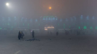 بینالحرمین غرق در مه شد بینالحرمین غرق در مه شد