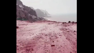 بارش نعمت الهی روی خاک سرخ هرمز بارش نعمت الهی روی خاک سرخ هرمز