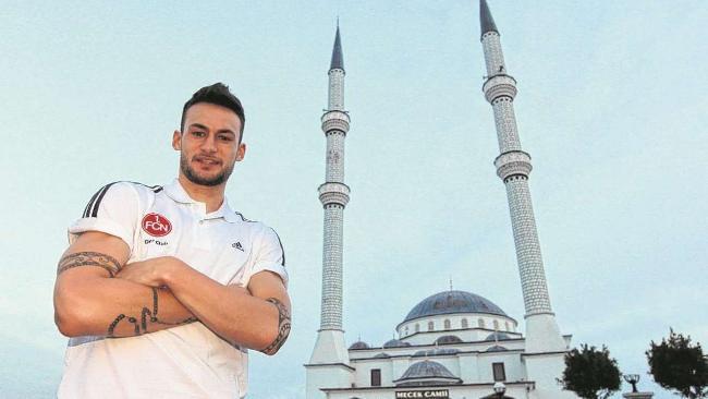 فوتبالیست آلمانی مسلمان شد+عکس