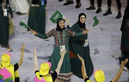 تصاویری از ابتکار استرالیایی و خشونت برزیلی و رژه عربستانی در افتتاحیه المپیک