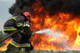 آتش‌سوزی پاساژ مهستان در خیابان لبافی‌نژاد/ محدودیت ترافیک در خیابان جمهوری
