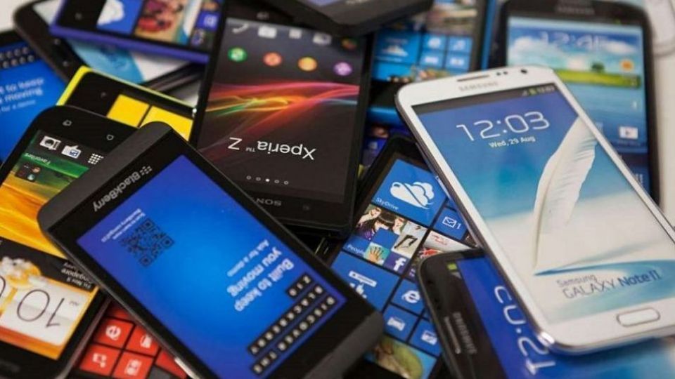 رسیدگی ویژه پرونده های تخلف شرکت های وارد کننده تلفن همراه/ گران فروشی چهار میلیارد یک شرکت رسیدگی ویژه پرونده های تخلف شرکت های وارد کننده تلفن همراه/ گران فروشی چهار میلیارد یک شرکت