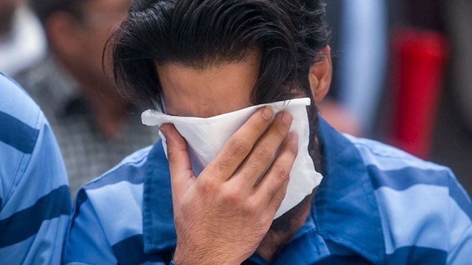 یکی از متهمان پرونده واردات تلفن همراه آزاد شد + جزئیات یکی از متهمان پرونده واردات تلفن همراه آزاد شد + جزئیات