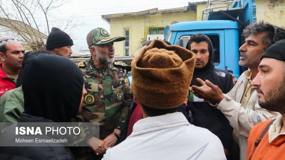 نفربرهای آبی-خاکی نیروی زمینی ارتش به کمک سیل‌زدگان آمد