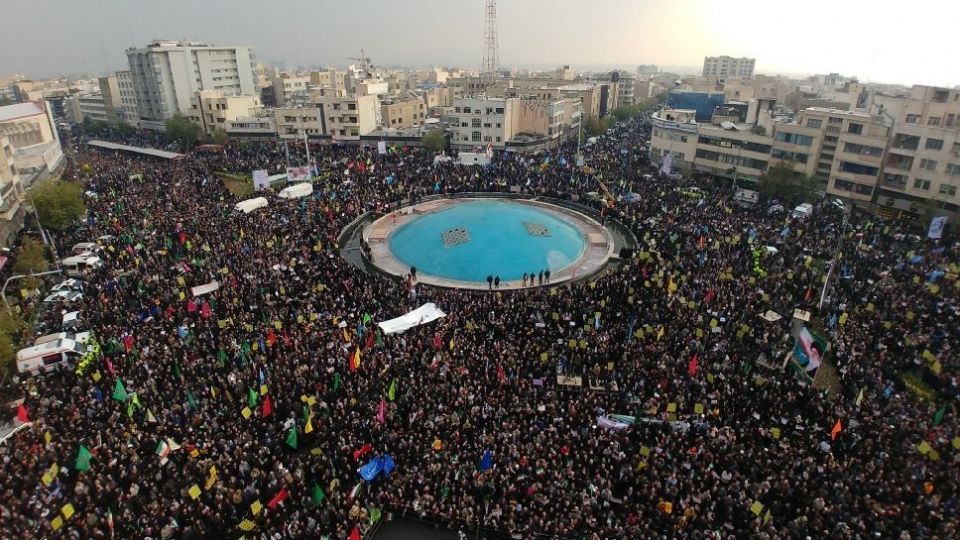 تجمع باشکوه مردم تهران علیه اغتشاش و ناامنی فرمانده سپاه جنگی که در