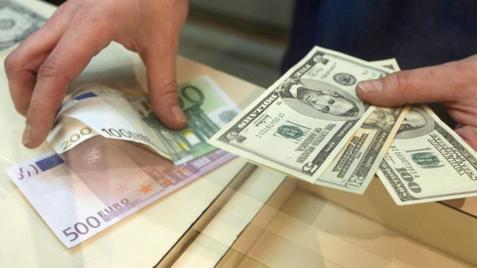  قیمت دلار و یورو امروز پنجشنبه ۱۲ دی ۹۸/ نرخ رسمی ۲۱ ارز افزایش یافت