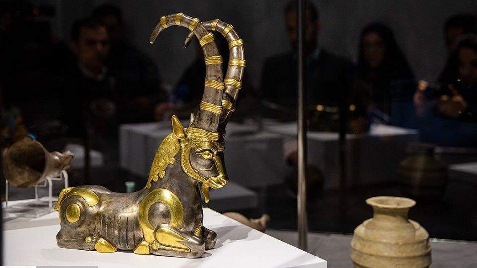 نخستین بازدید خبرنگاران از «کاخ مرمر» نخستین بازدید خبرنگاران از «کاخ مرمر»