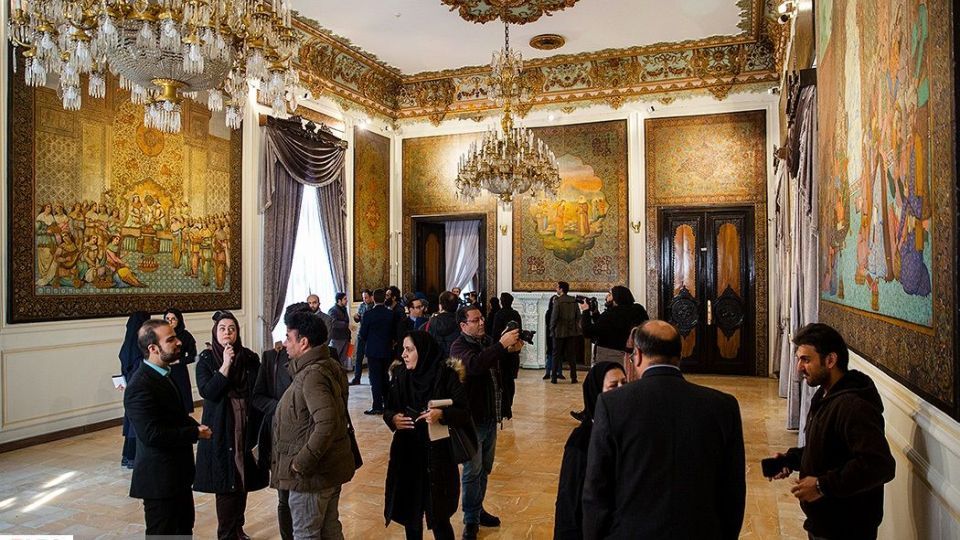 نخستین بازدید خبرنگاران از «کاخ مرمر» نخستین بازدید خبرنگاران از «کاخ مرمر»