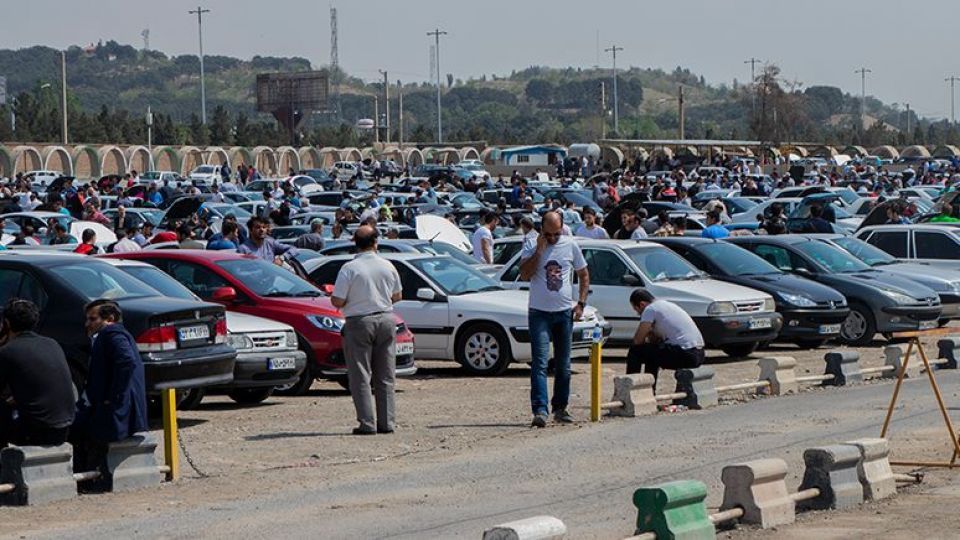 وضعیت بازار خودرو در شب عید چگونه است؟/ پراید و پژو با چه قیمتی معامله خواهد شد؟