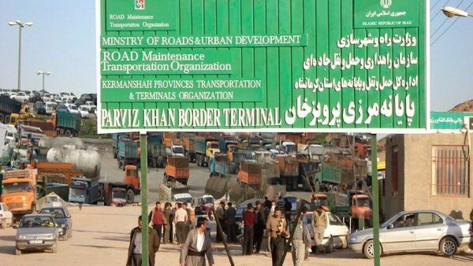 توقف ۱۱۰۰ کامیون سیب زمینی در مرز پرویز خان