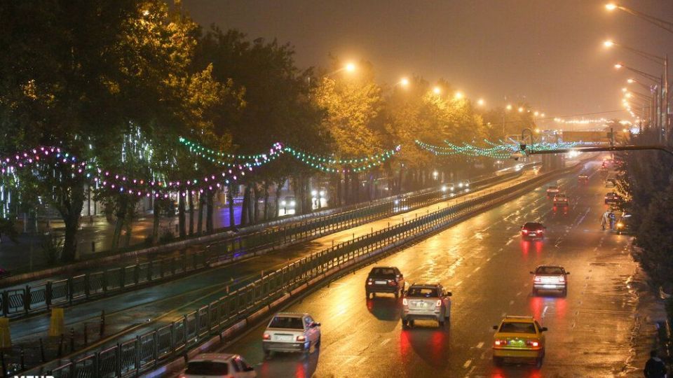 خیابانهای تهران در اولین شب قرنطینه خیابانهای تهران در اولین شب قرنطینه