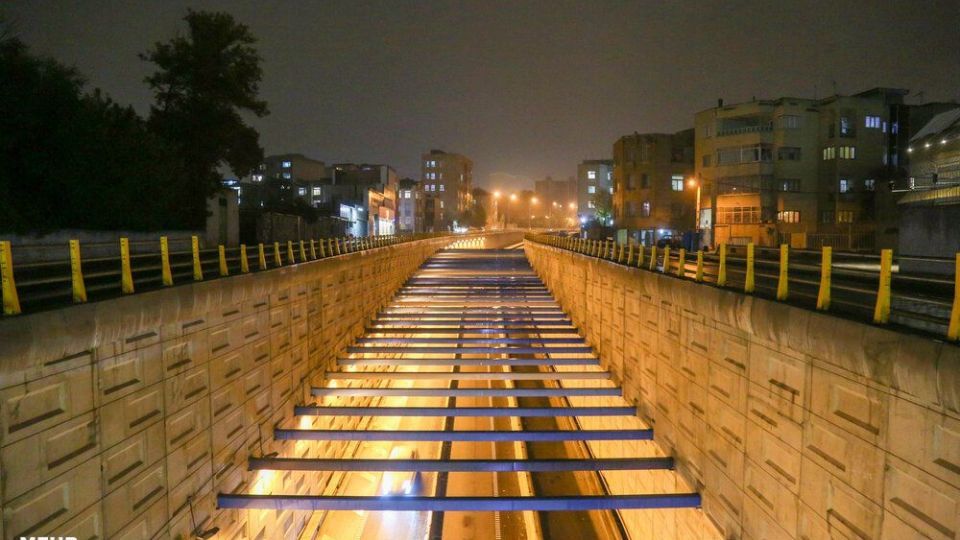 خیابانهای تهران در اولین شب قرنطینه خیابانهای تهران در اولین شب قرنطینه