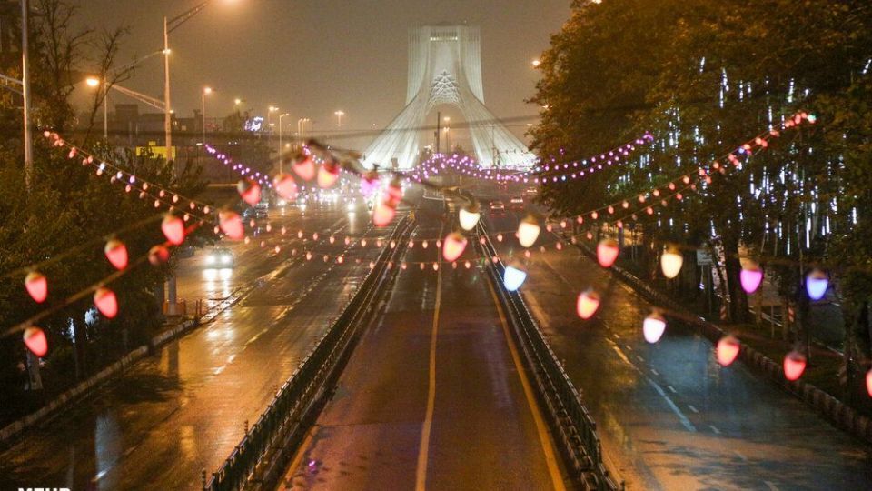 خیابانهای تهران در اولین شب قرنطینه خیابانهای تهران در اولین شب قرنطینه