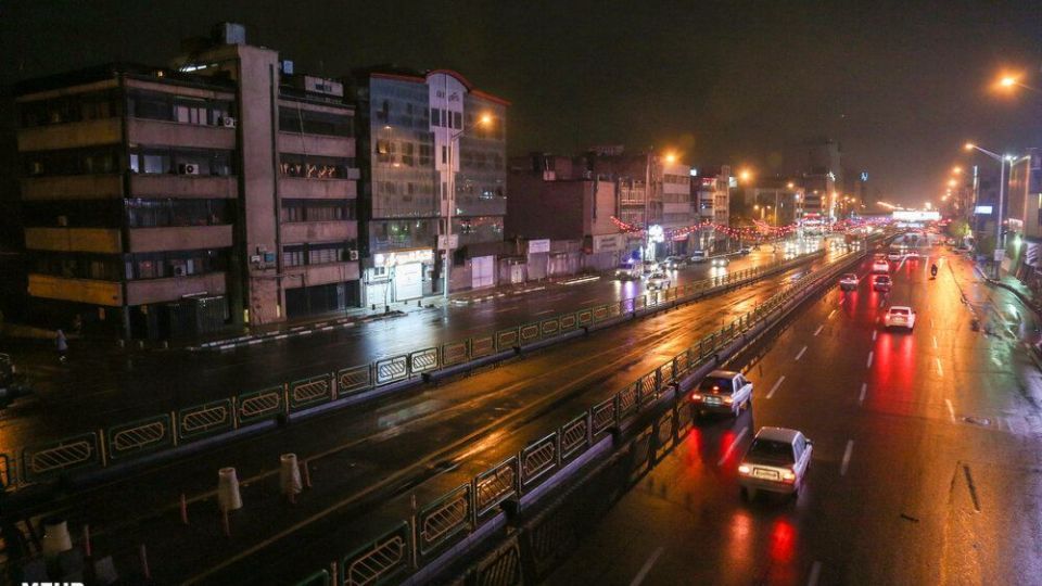 خیابانهای تهران در اولین شب قرنطینه خیابانهای تهران در اولین شب قرنطینه
