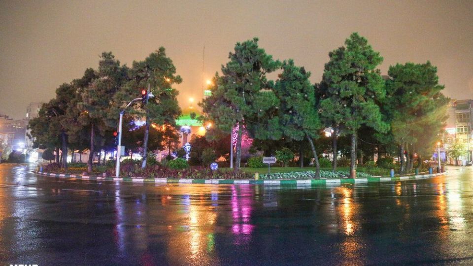 خیابانهای تهران در اولین شب قرنطینه خیابانهای تهران در اولین شب قرنطینه