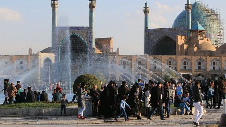 حادثه انفجار گاز در میدان نقش جهان/ ۴ نفر مصدوم شدند