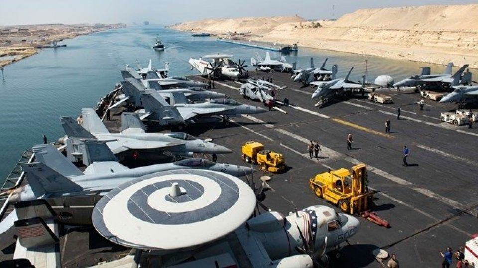 ناوگروه آیزنهاور آبهای غرب آسیا را ترک کرد ناوگروه آیزنهاور آبهای غرب آسیا را ترک کرد