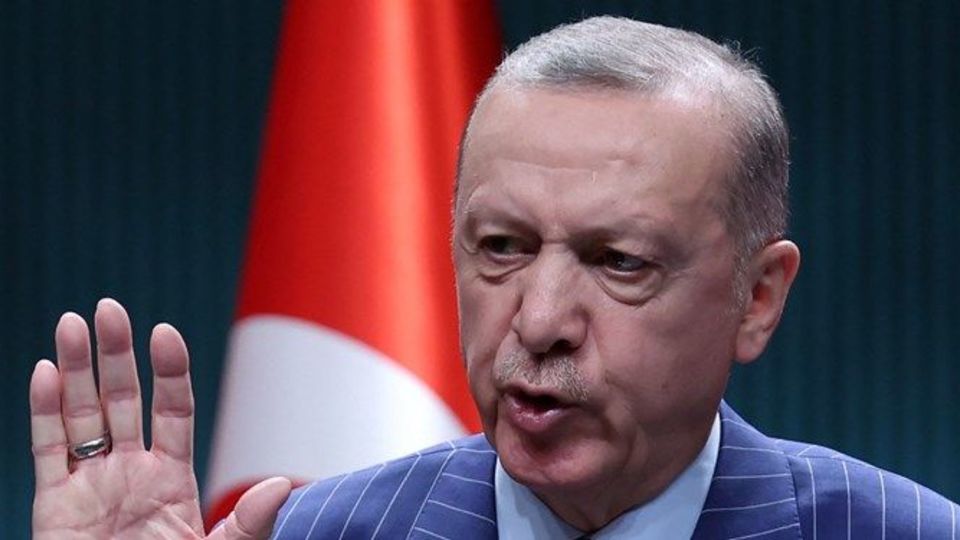 آیا اردوغان از مخالفت با عضویت سوئد و فنلاند در ناتو کوتاه می آید؟