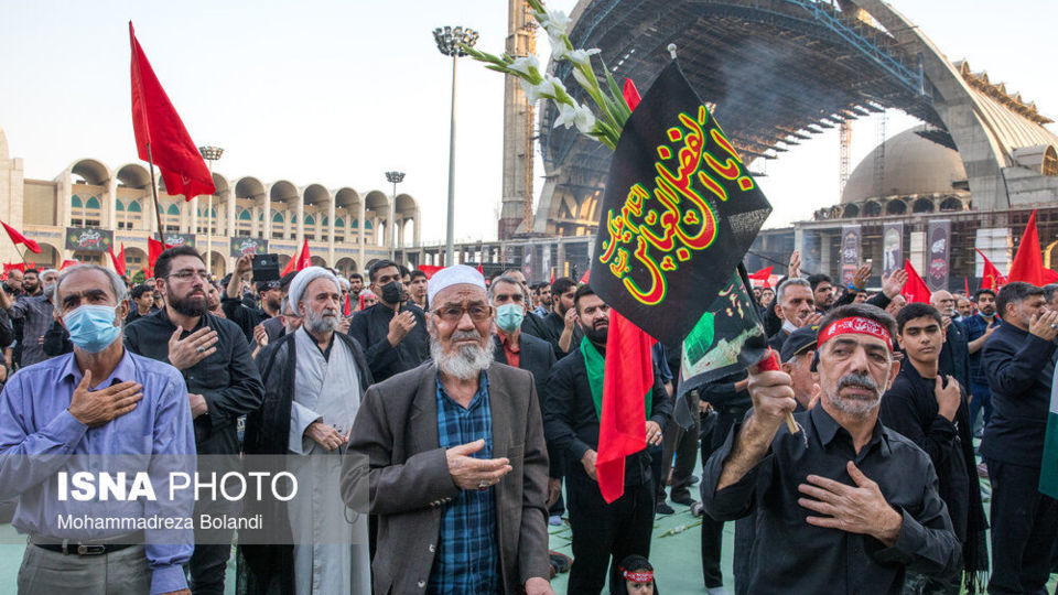 آیین بدرقه خادمان و زائران راهپیمایی اربعین