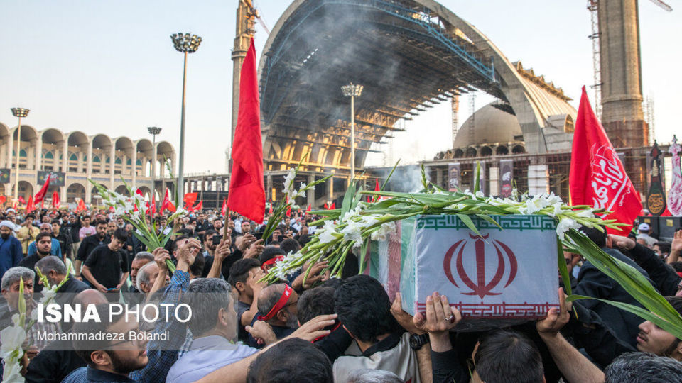 آیین بدرقه خادمان و زائران راهپیمایی اربعین