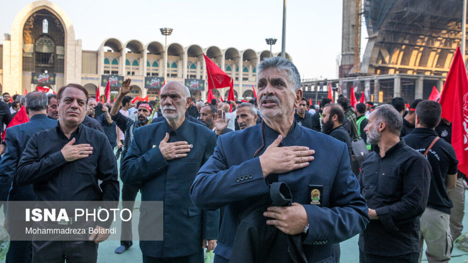 آیین بدرقه خادمان و زائران راهپیمایی اربعین