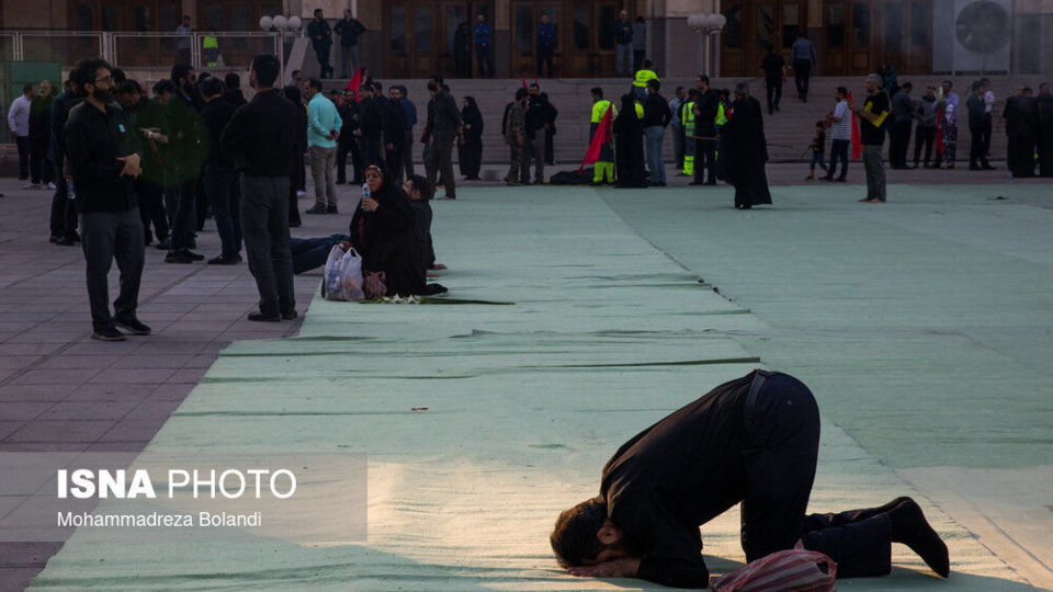 آیین بدرقه خادمان و زائران راهپیمایی اربعین